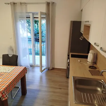 Toni Apartament Starigrad Paklenica