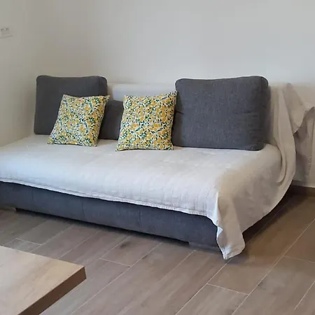 Apartament Toni *