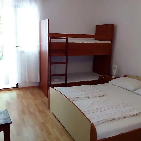 Toni * Starigrad Paklenica