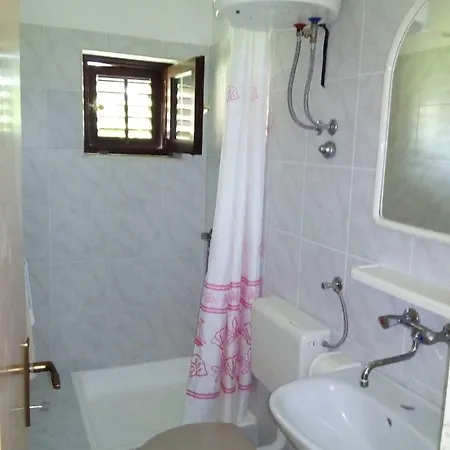 Toni Apartment